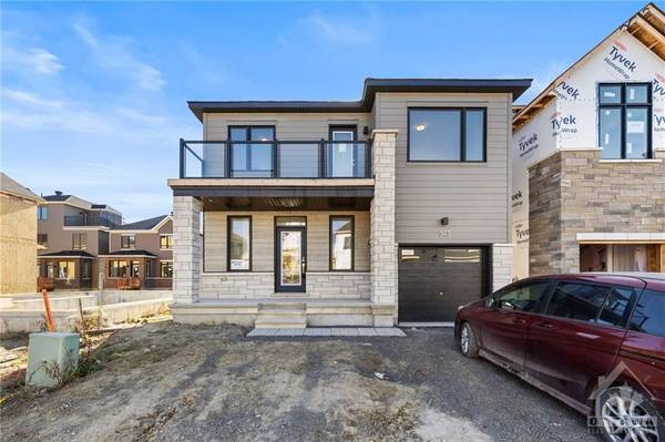 373 PENINSULA RD, Barrhaven, ON K2J 7M4