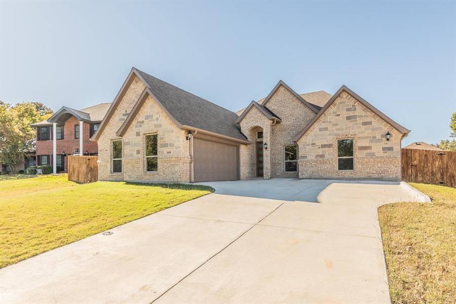 609 Keel Way, Azle, TX 76020