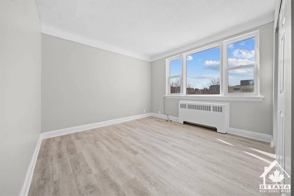 Vanier And Kingsview Park, ON K1L 6L4,311 BLAKE BLVD #4