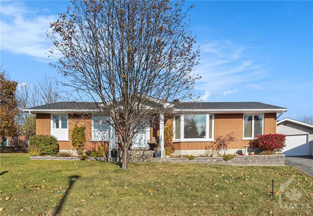 Cornwall, ON K6H 6E4,17 COLBROOK CT