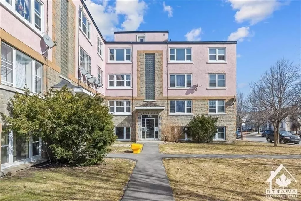 Vanier And Kingsview Park, ON K1L 6L4,315 BLAKE BLVD #2