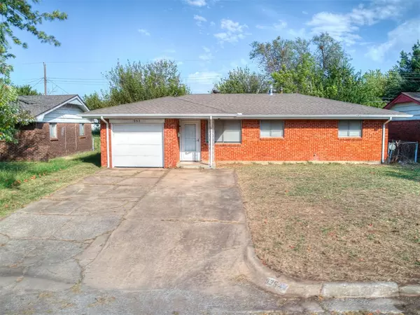 Moore, OK 73160,935 NW 1st Street