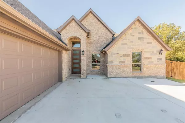 Azle, TX 76020,609 Keel Way