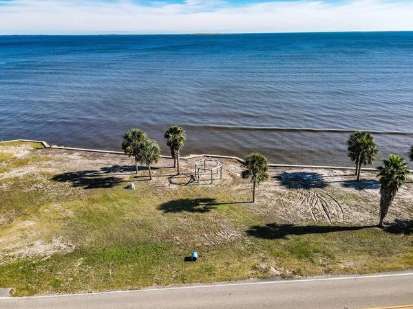 2156 Hwy 98 W, Carrabelle, FL 32322