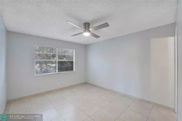 Pompano Beach, FL 33060,395 SW 15th St  #20