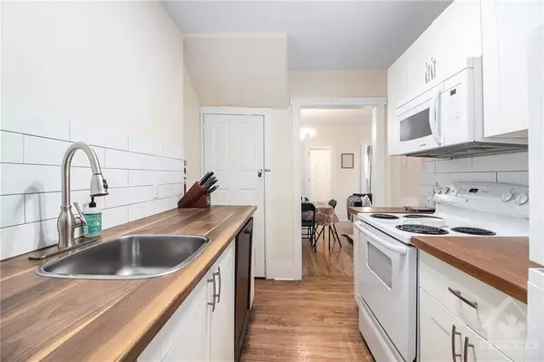 Vanier And Kingsview Park, ON K1L 5P2,250 MONTFORT ST