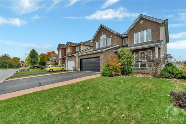 Stittsville - Munster - Richmond, ON K2S 2E8,56 LLOYDALEX CRES