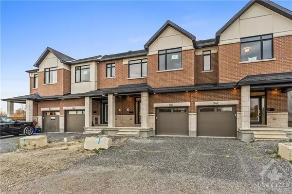 Barrhaven, ON K2J 6Y9,845 MOCHI CIR