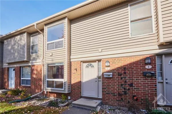 Hunt Club - Windsor Park Village And Area, ON K1V 9A3,860 CAHILL DR W #2