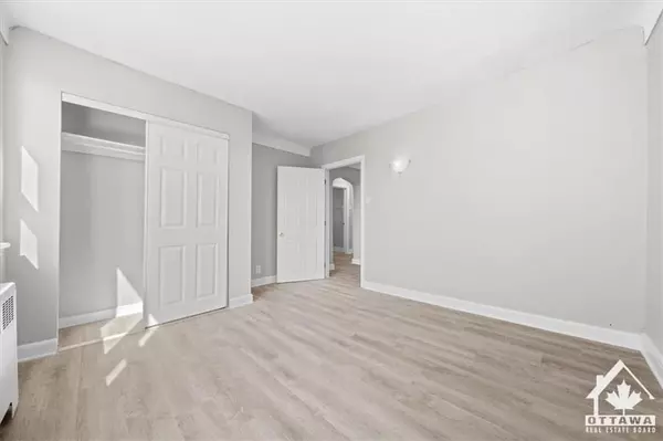 Vanier And Kingsview Park, ON K1L 6L4,315 BLAKE BLVD #2