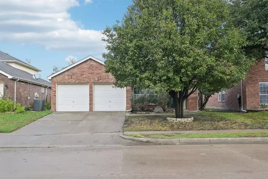 3349 Cheyenne Ranch Road, Roanoke, TX 76262