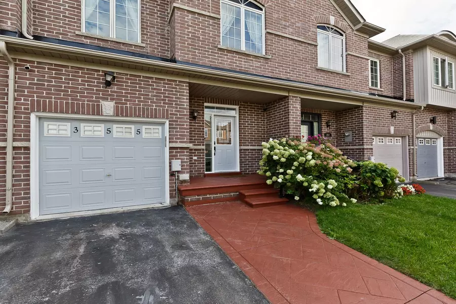 355 Hobbs CRES, Milton, ON L9T 0J3