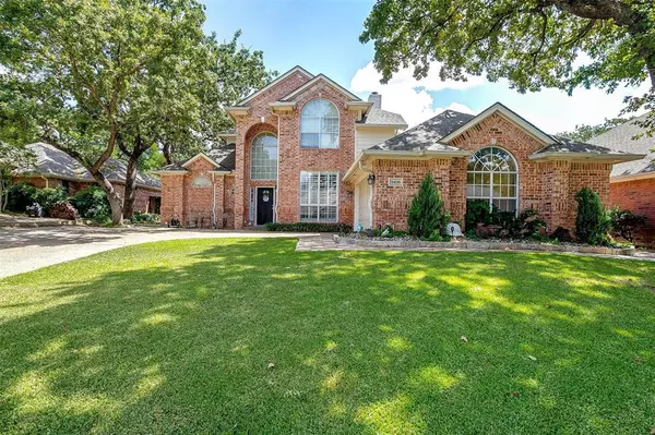 3408 Blue Forest Drive,  Arlington,  TX 76001