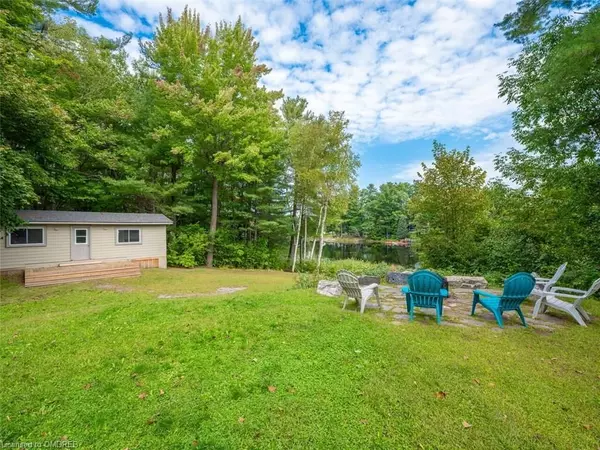 Muskoka Lakes, ON P0B 1J0,1006 YOUNGS RD #8