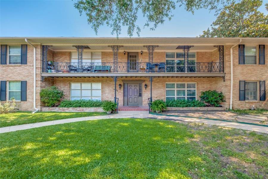 6131 Bandera Avenue #A, Dallas, TX 75225