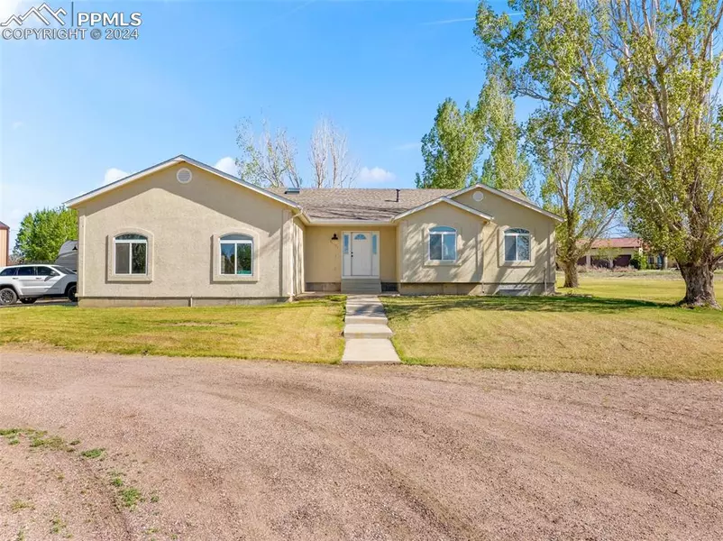 24070 Crystal LN, Pueblo, CO 81006