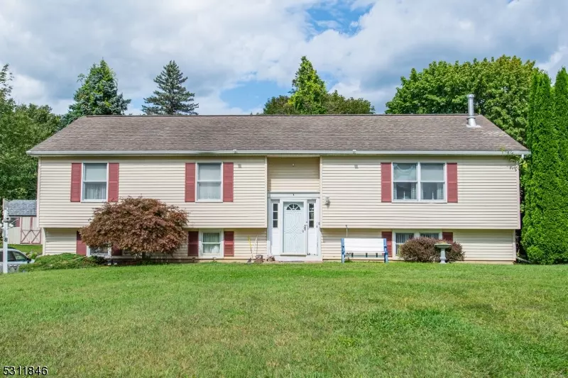 3 Thornlot Rd, Vernon Twp., NJ 07460