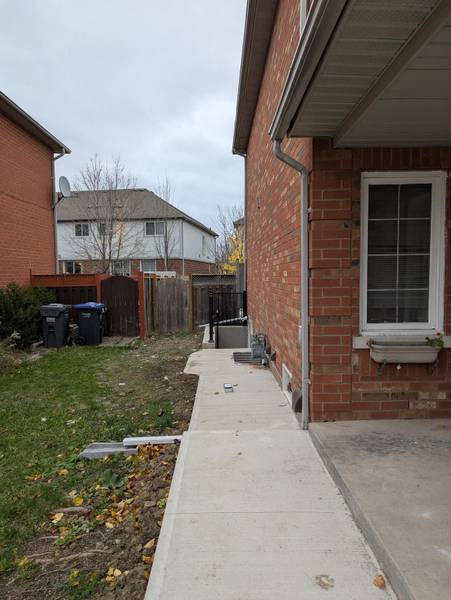 1292 KILLABY DR #Bsmt, Mississauga, ON L5V 2C3