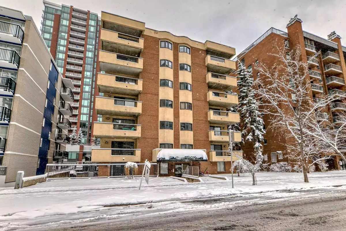 Calgary, AB T3C 0X8,1311 15 AVE Southwest #301