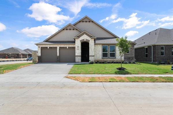 401 Eaton Drive, Justin, TX 76247