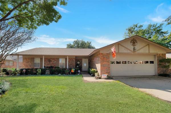 333 Town North Drive, Terrell, TX 75160