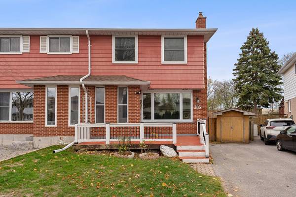 383 Durham CT, Oshawa, ON L1J 1W8