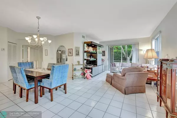 Boca Raton, FL 33496,8531 Via Romana  #1