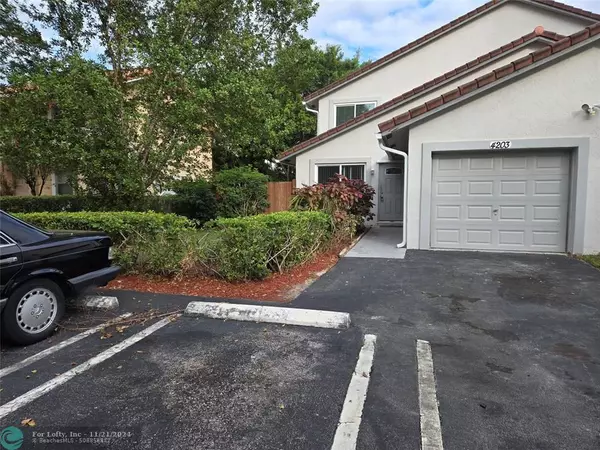 4203 NW 114th Ter, Coral Springs, FL 33065