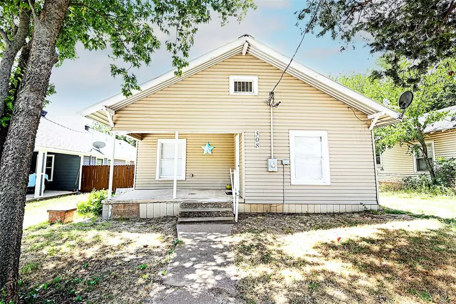 508 Orchard Street, Bowie, TX 76230