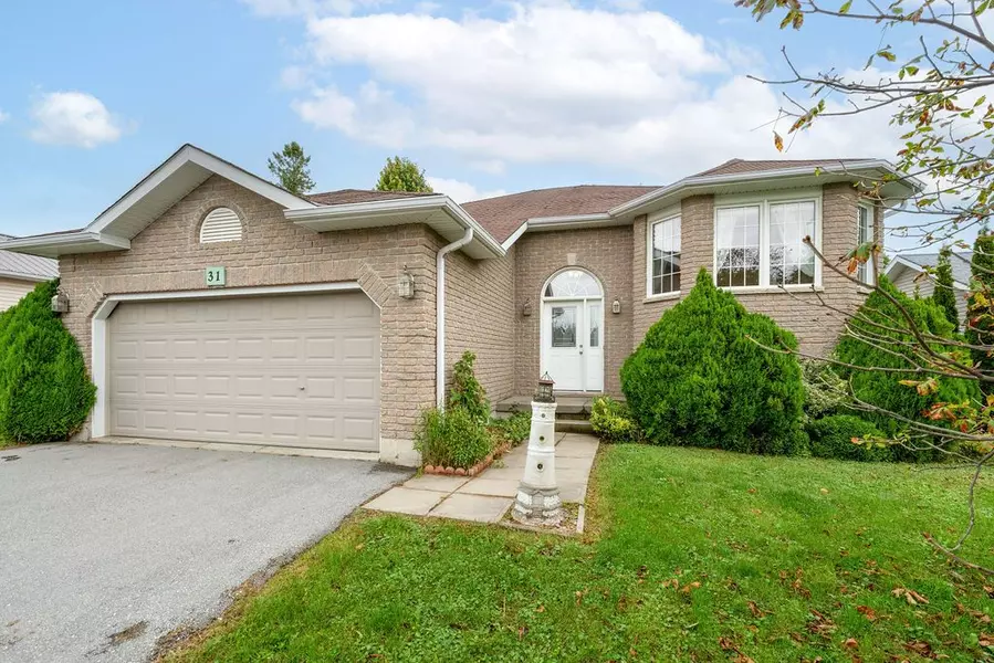 31 Ackerman ST, Prince Edward County, ON K0K 2T0