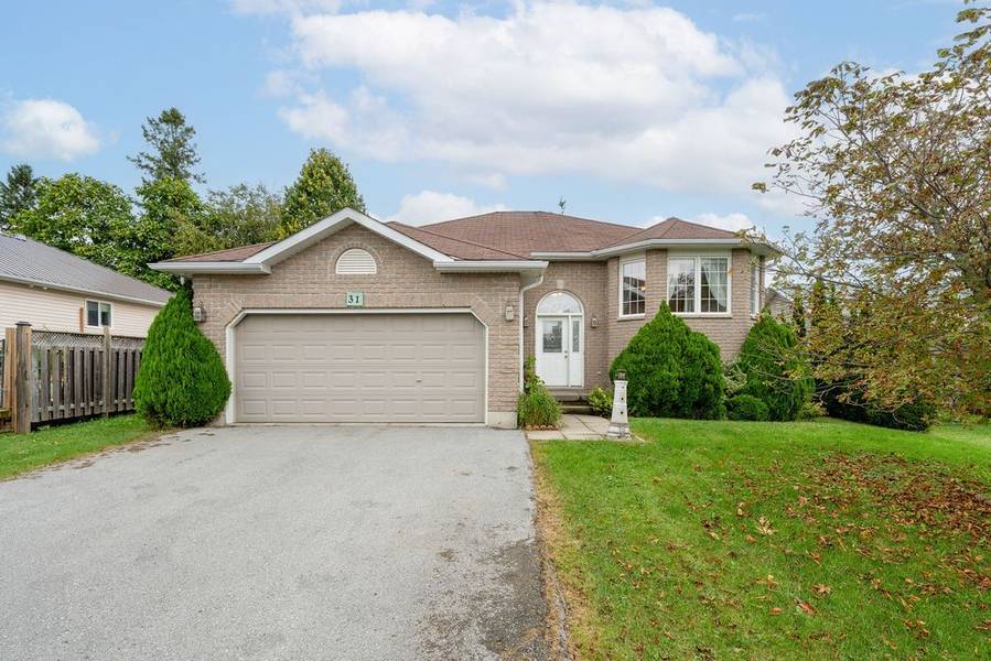 31 Ackerman ST, Prince Edward County, ON K0K 2T0