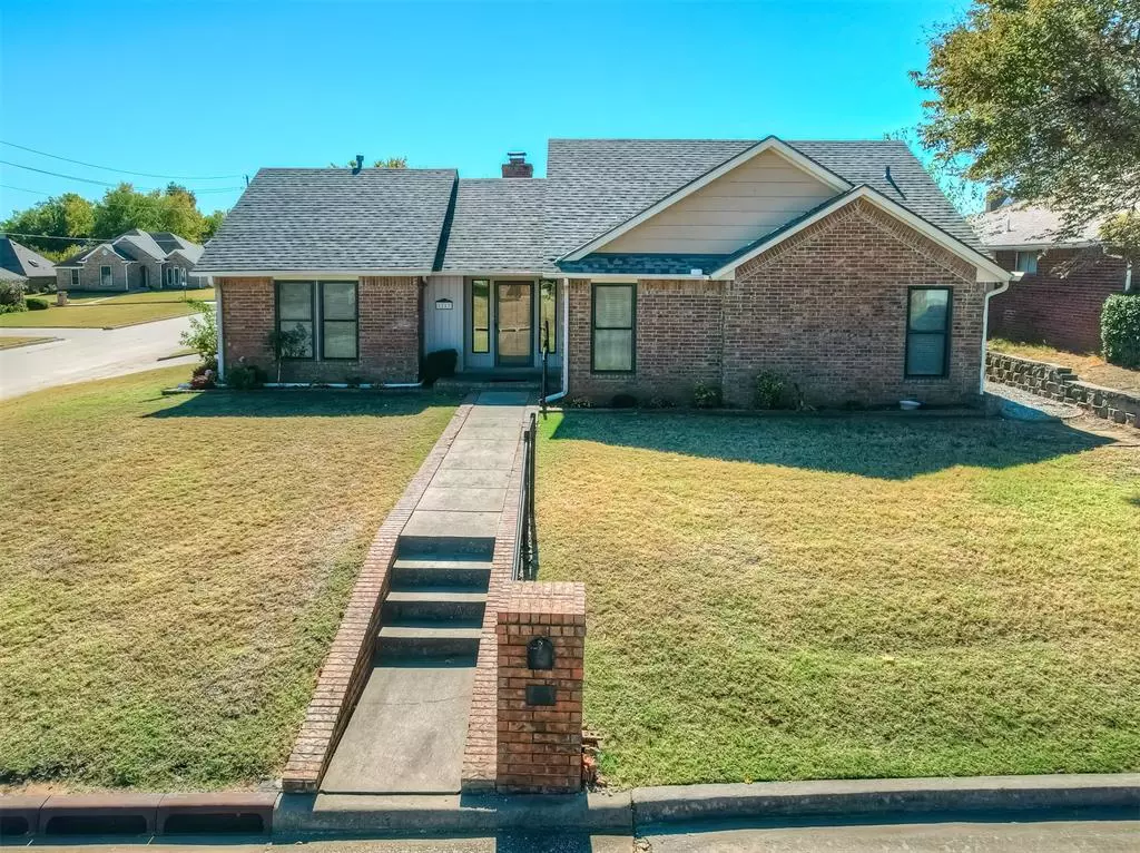 Shawnee, OK 74804,1213 Castle Creek Street