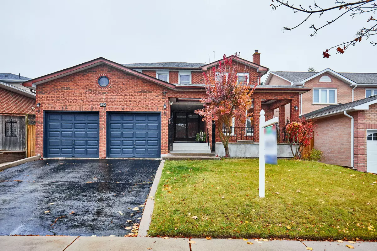 Pickering, ON L1W 3M5,542 McLeod CRES