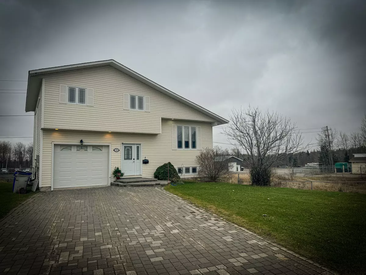 Timmins, ON P4R 1M7,79 Meadow LN