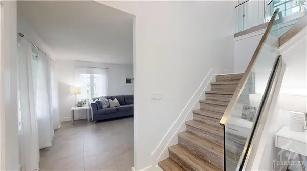 Athens, ON K0E 1B0,2 BARCLAY PL