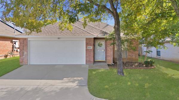 814 Palomino Drive, Euless, TX 76039