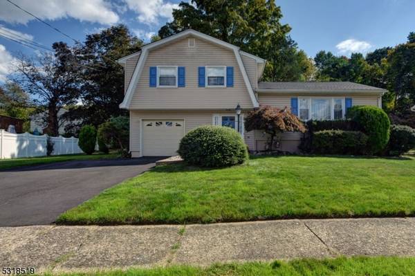 9 Rhonda Pl, Wanaque Boro, NJ 07465