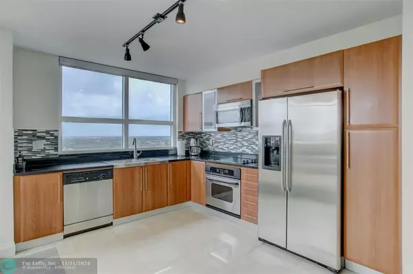 Fort Lauderdale, FL 33312,600 W Las Olas Blvd  #1905-s