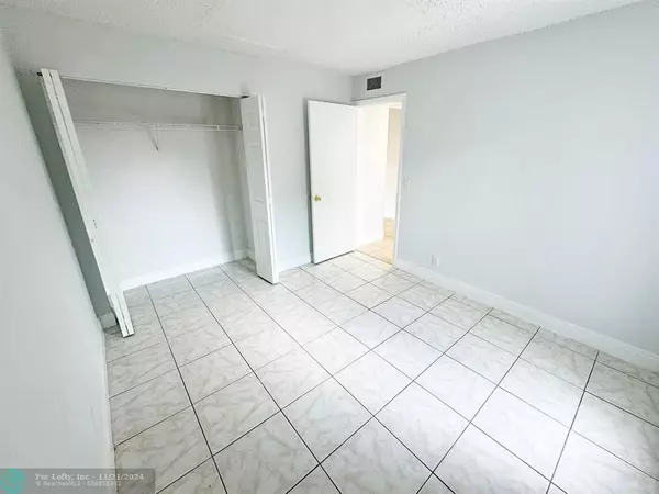 Fort Lauderdale, FL 33319,4443 Treehouse Ln  #20H