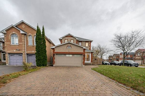 9 Blackcomb Gate, Markham, ON L3R 4S9