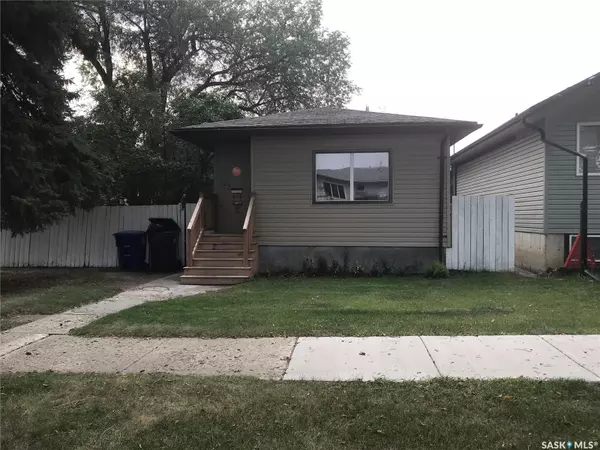 123 J AVENUE S, Saskatoon, SK S7M 1Z9