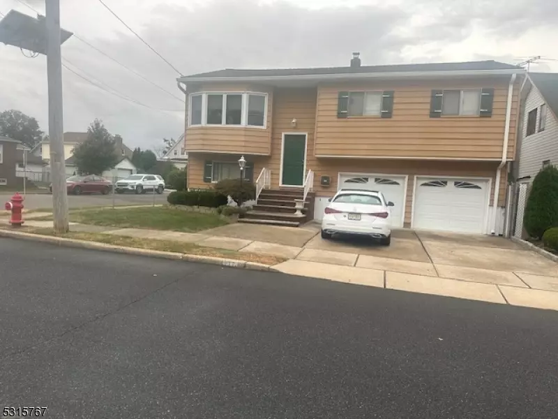 117 Frederick St, Carteret Boro, NJ 07008