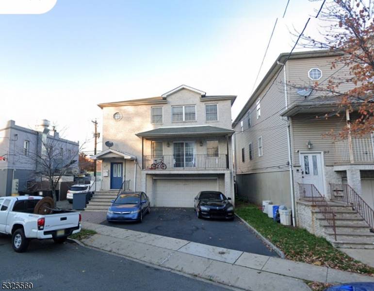 219 Msgr Kemensis Pl, Elizabeth City, NJ 07206