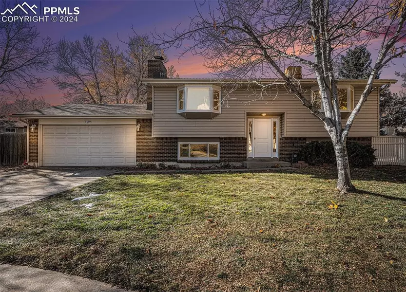 8489 W Rice PL, Littleton, CO 80123