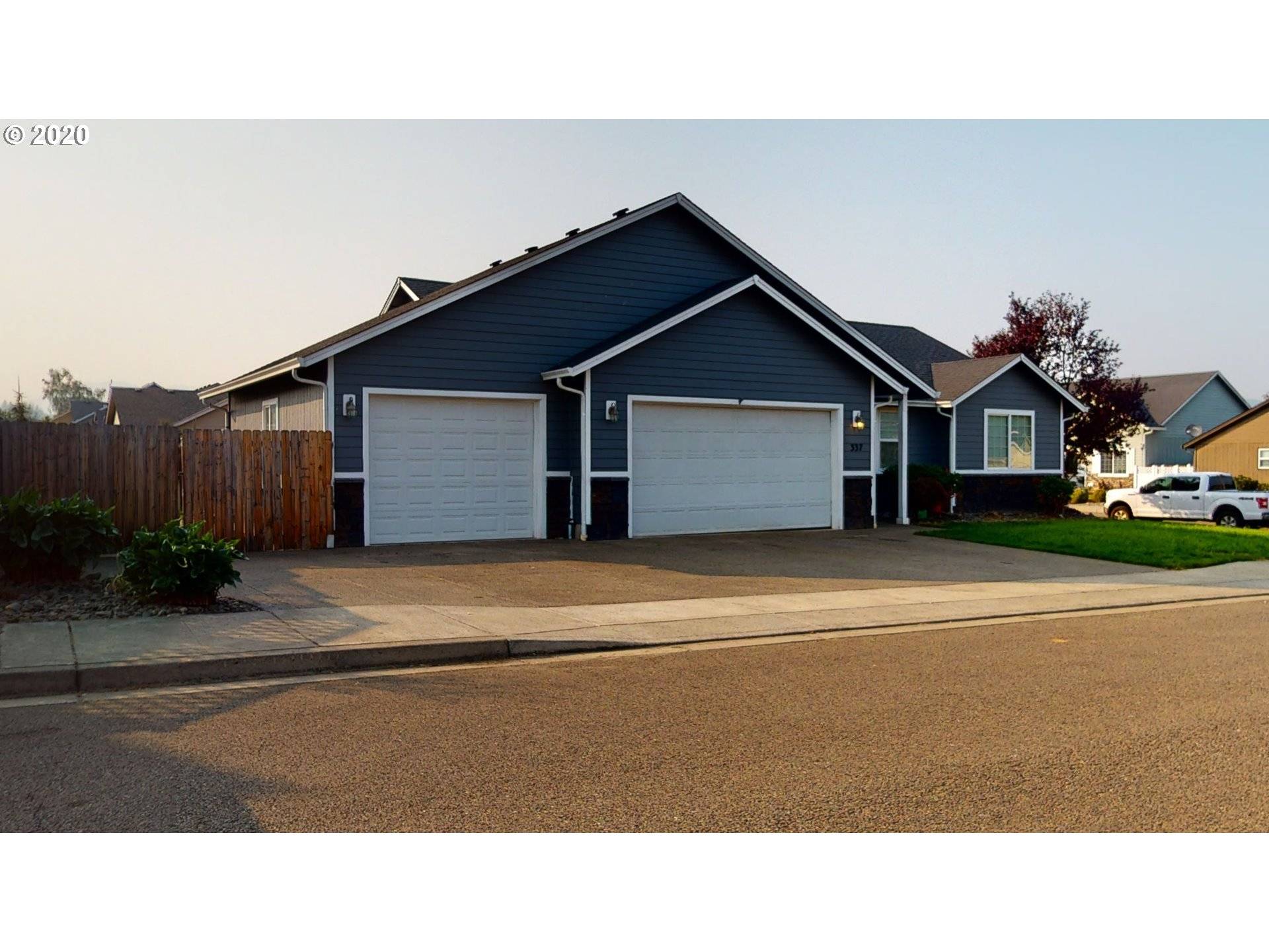 Sutherlin, OR 97479,337 ASHWOOD ST