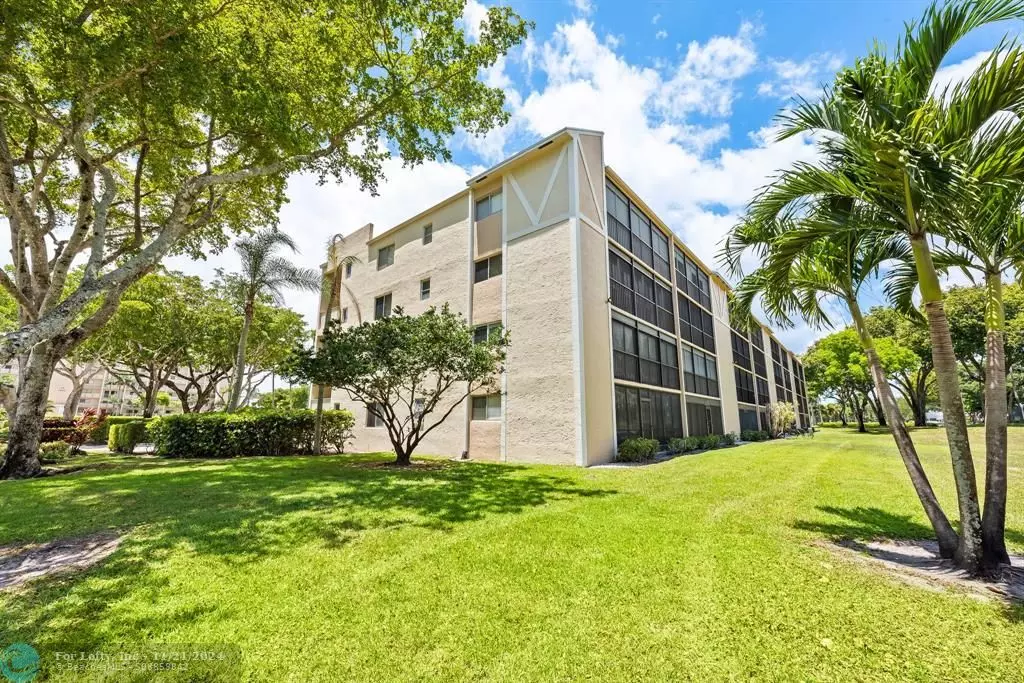 Delray Beach, FL 33446,7267 Huntington Ln  #306