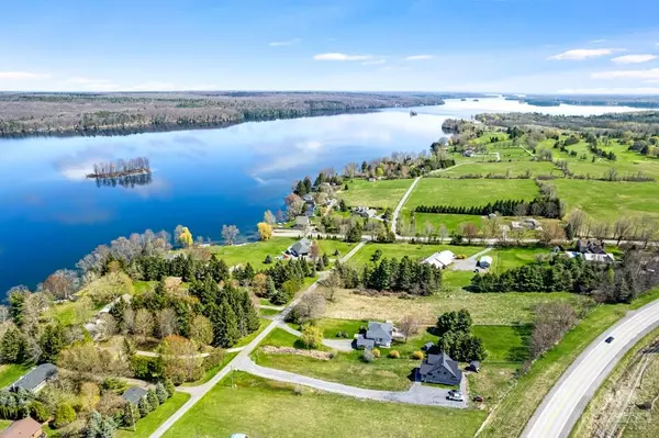 Westport, ON K0G 1X0,28 MOUNTAIN VIEW LN