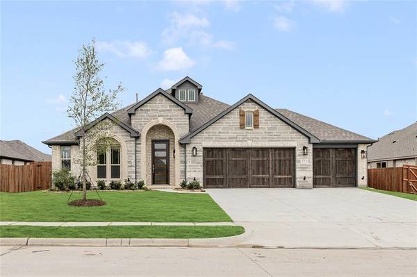 523 Amesbury Drive, Forney, TX 75126