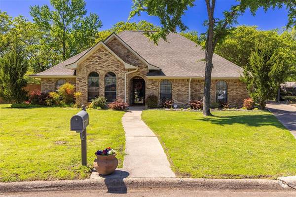 1112 Whitehall Lane, Greenville, TX 75402