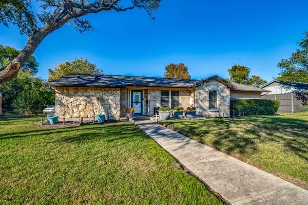 3107 Brookhaven Club Drive, Farmers Branch, TX 75234